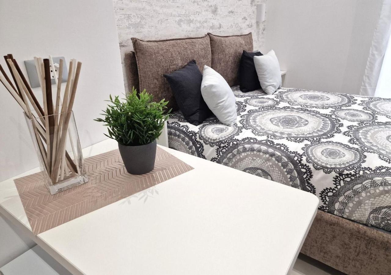 B&B Tra Le Vie Del Borgo Vieste Exteriér fotografie