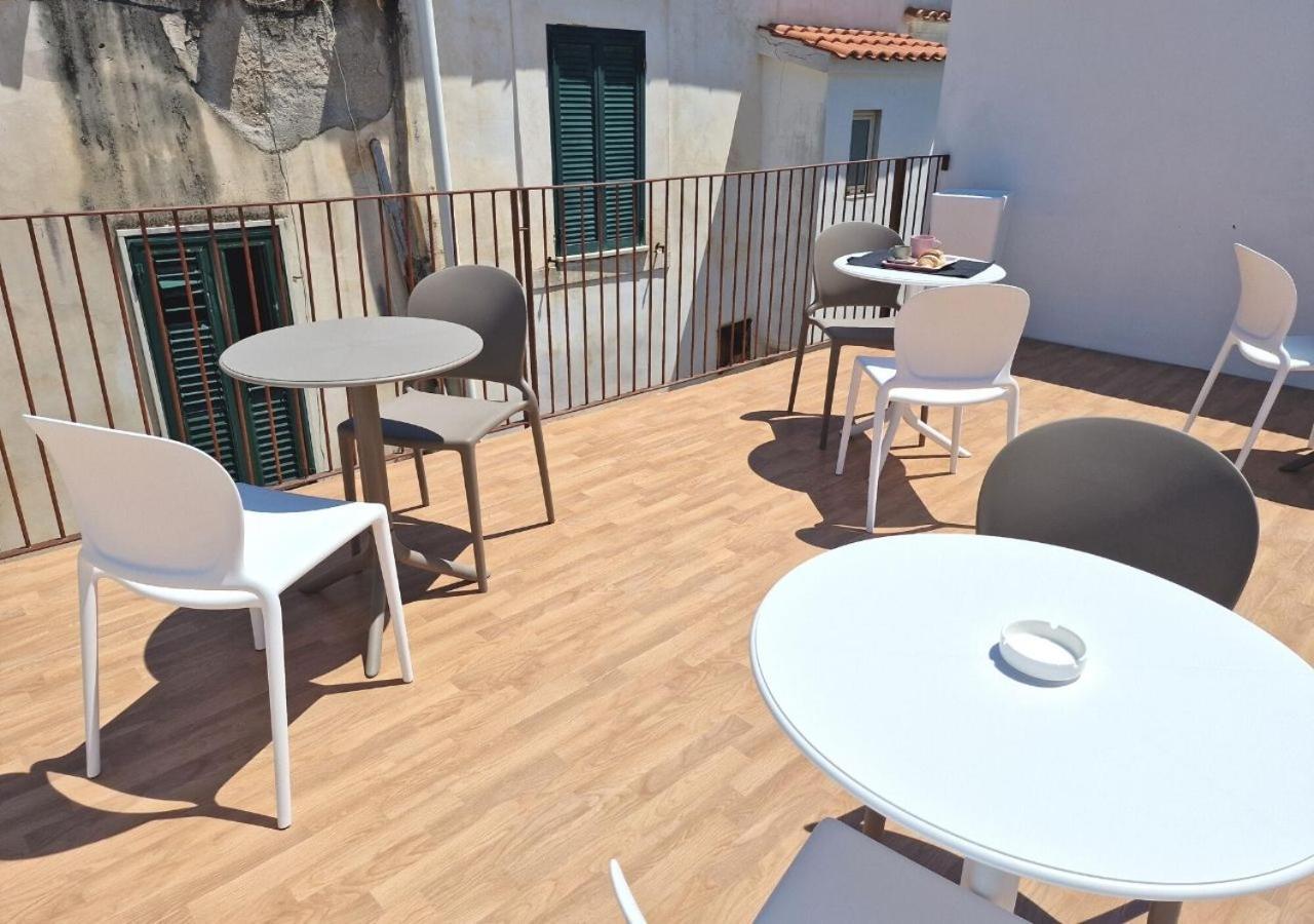 B&B Tra Le Vie Del Borgo Vieste Exteriér fotografie